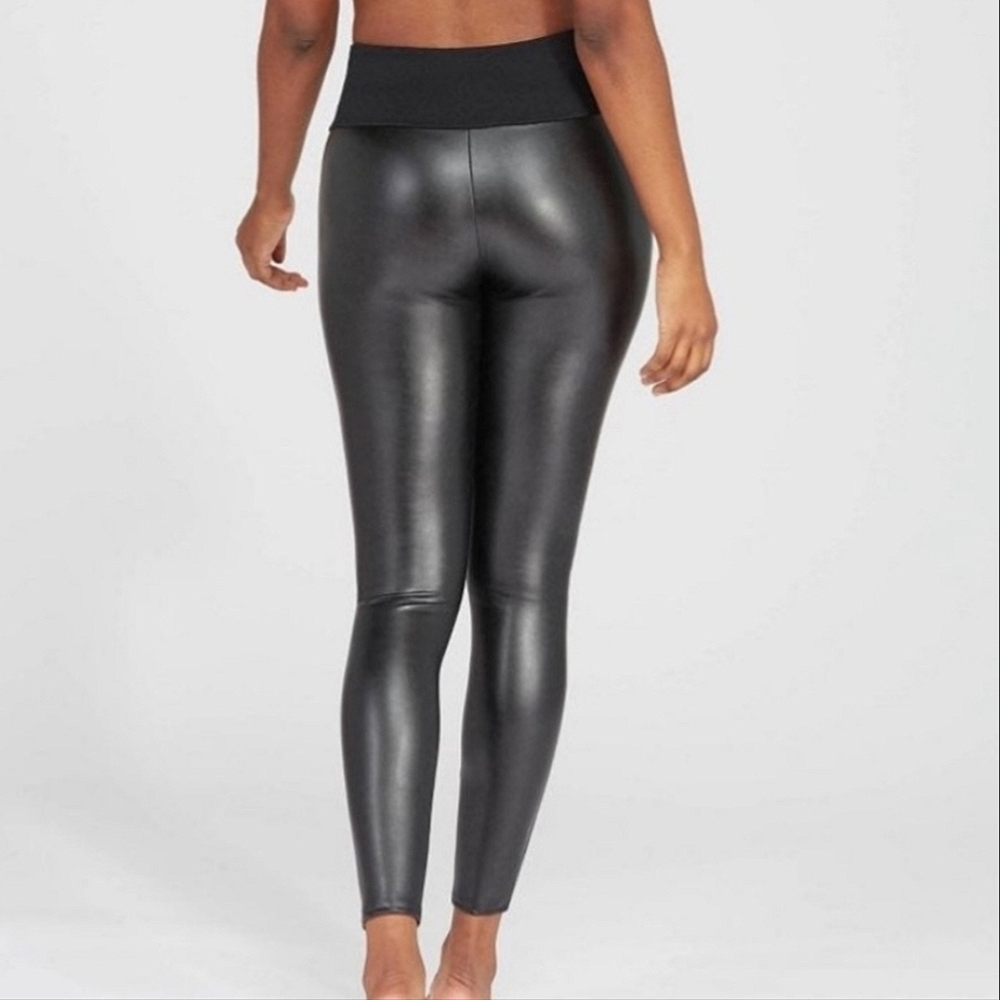 Assets Spanx Faux Leather Leggings NWOT Sz‎ Small - Picture 2 of 6